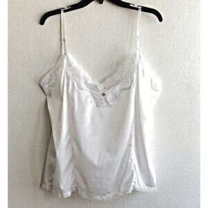 Vintage Mel-Lin White Camisole With Lace and Little Roses